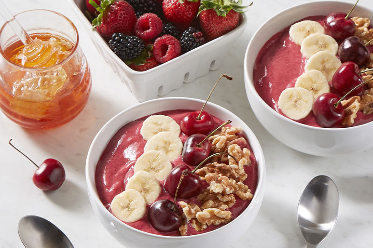 Cherry Berry Smoothie Bowl