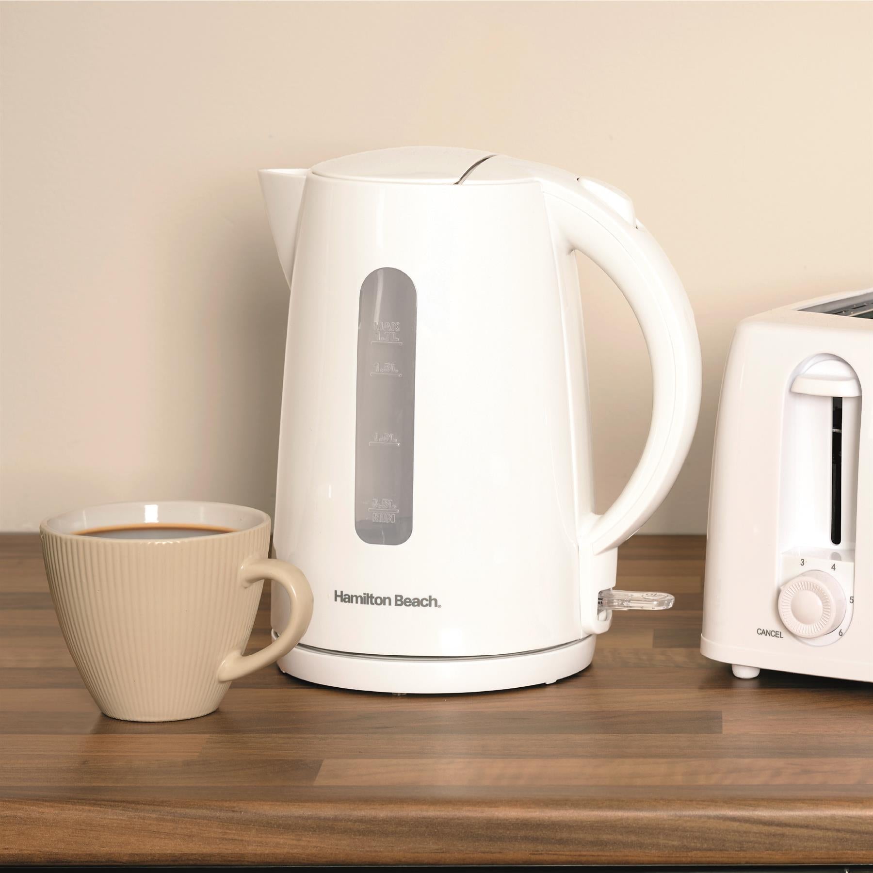 Hamilton Beach Essentials 1.7L Rapid Boil Kettle White