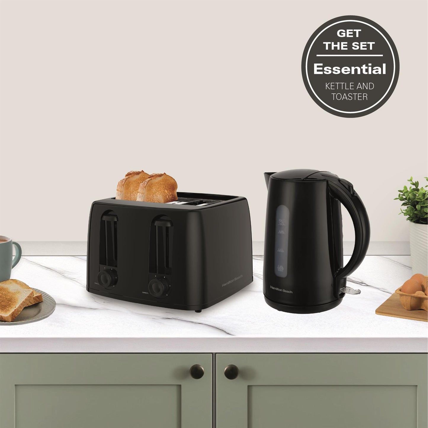 Hamilton Beach Essential Rapid Boil Kettle & 4 Slice Toaster Set Black