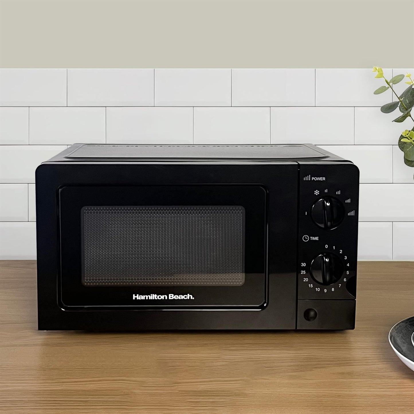 Hamilton Beach 20L Standard Black Microwave