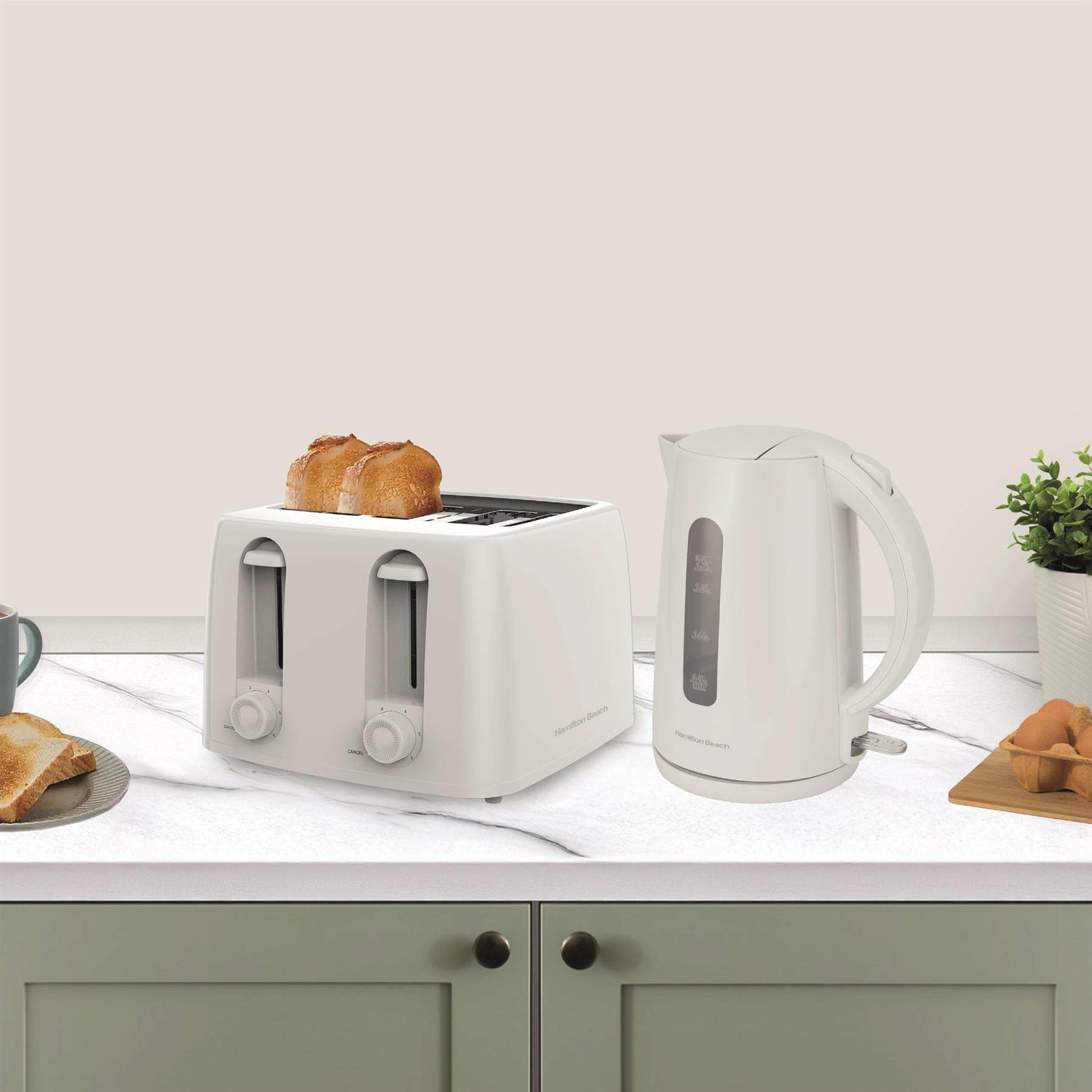 Hamilton Beach Essential Rapid Boil Kettle & 4 Slice Toaster Set - White - Hamilton Beach UK