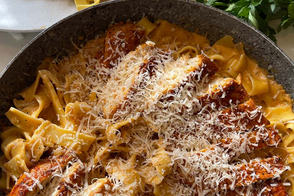 Valentines Day Creamy Chicken Pasta - Hamilton Beach UK