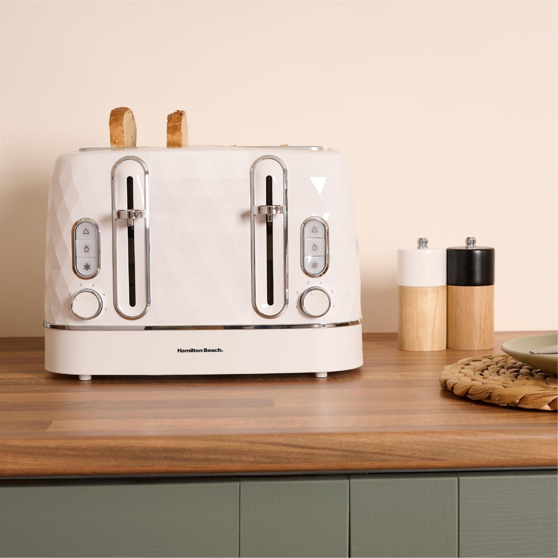 Hamilton Beach Diamond Kettle, Toaster & 20L Standard Microwave Set - White