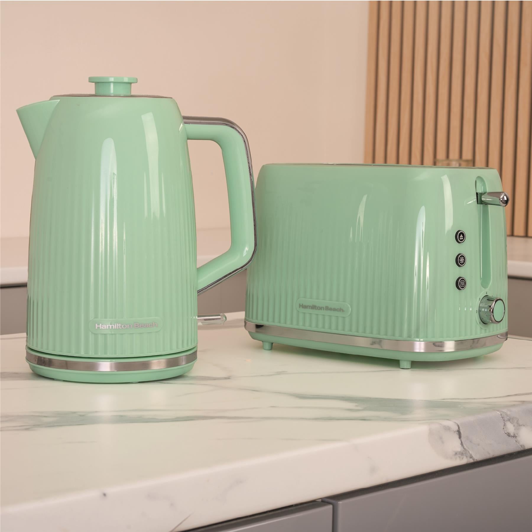 Hamilton Beach Miami Kettle, Toaster & Microwave Set