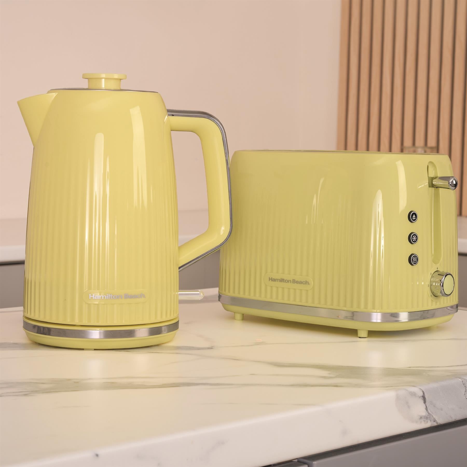Hamilton Beach Miami Kettle & Toaster Set Banana Split