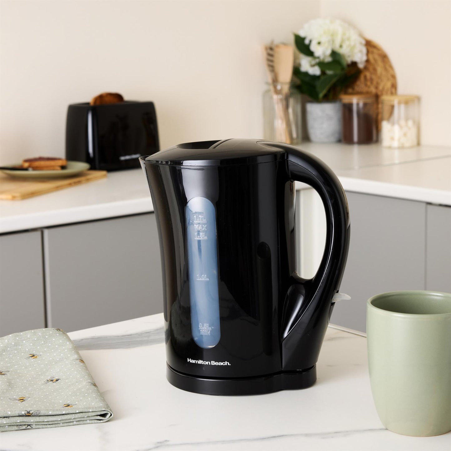 Hamilton Beach Essential Kettle & Toaster Set Black