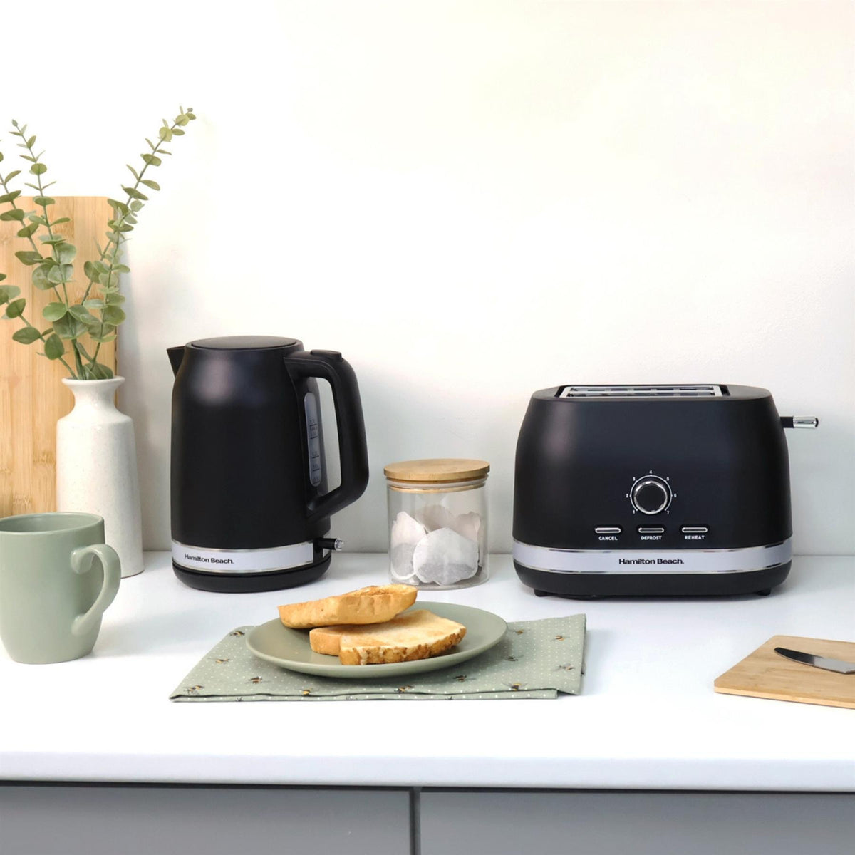 Hamilton Beach Ella Black Kettle & Toaster Set