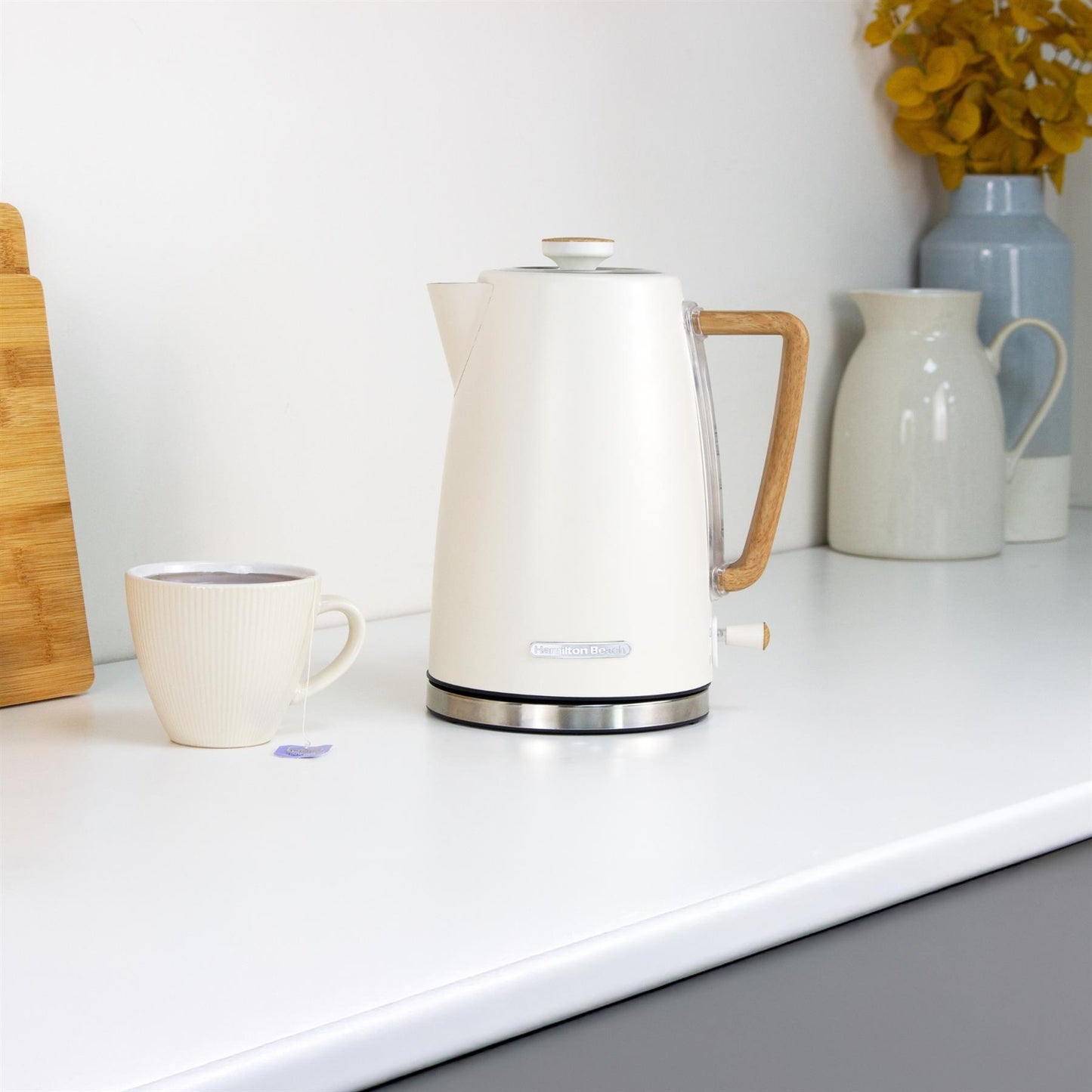 Hamilton Beach Scandi 1.7L Kettle Matte Cream with Wood Effect
