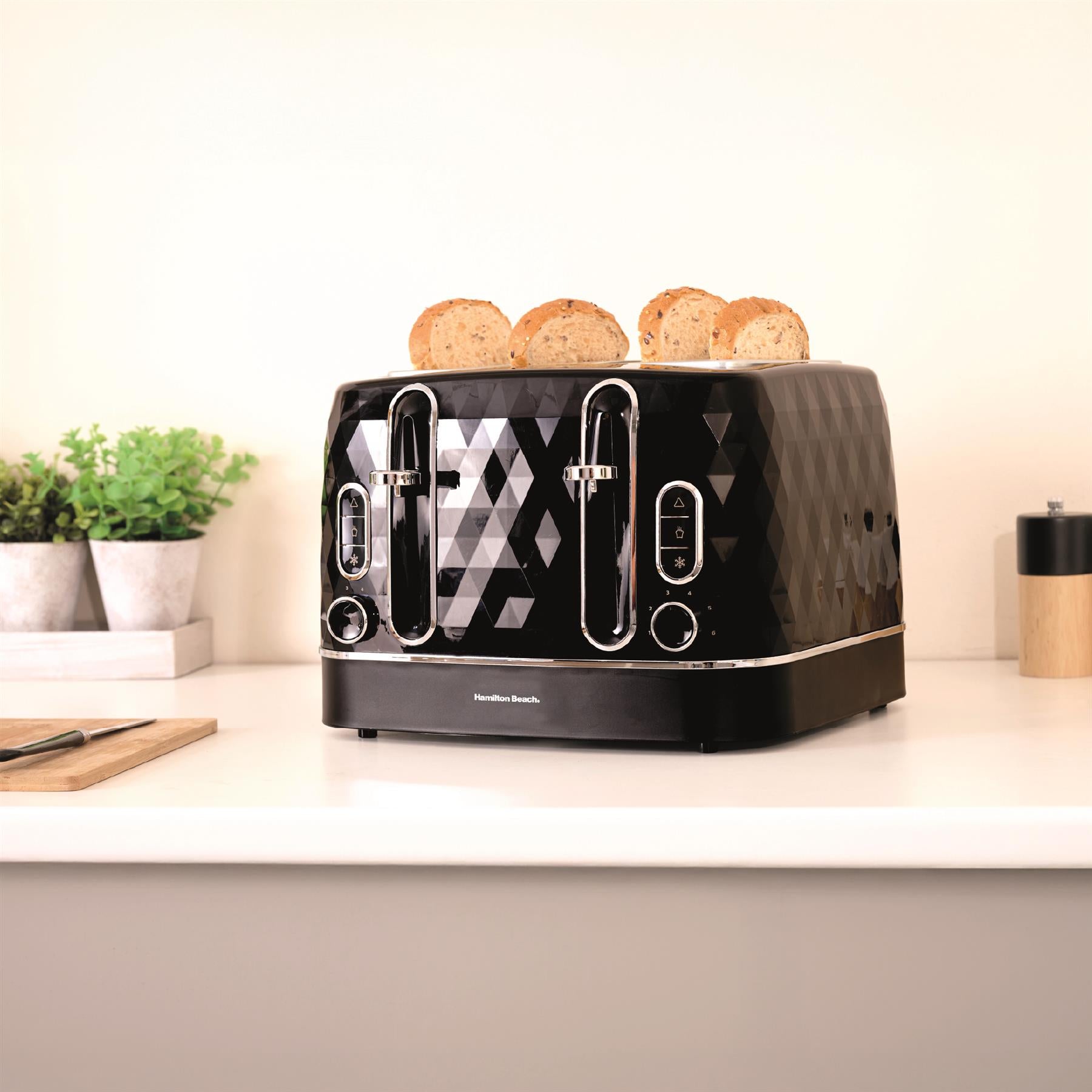 Hamilton Beach Diamond Kettle, Toaster & 20L Retro Microwave Set - Black