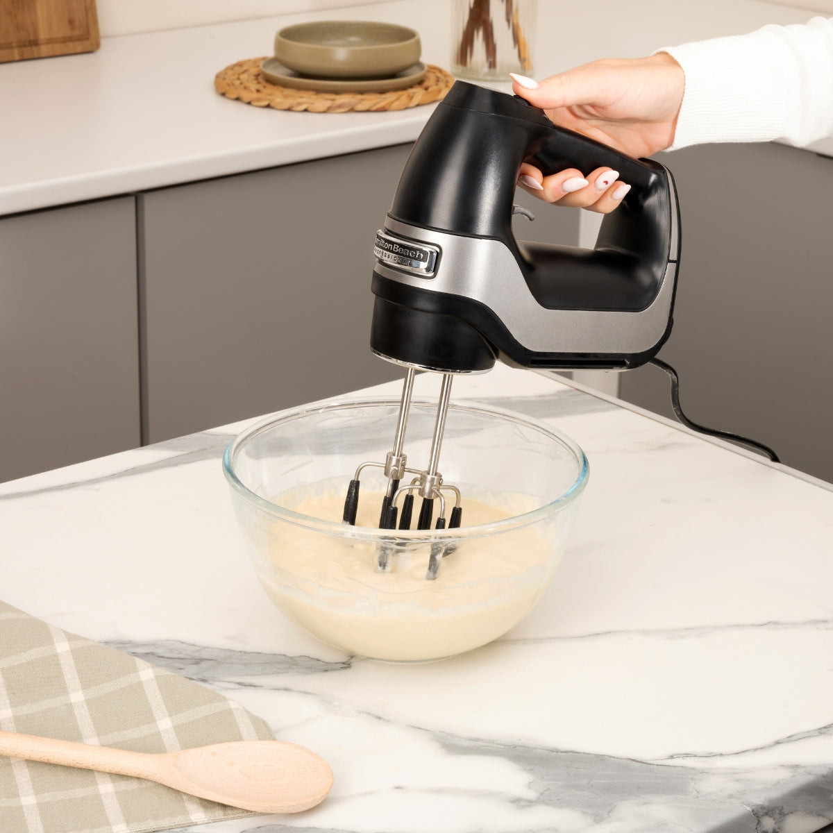 Hamilton Beach Professional 7-Speed Digital Electric Hand Mixer