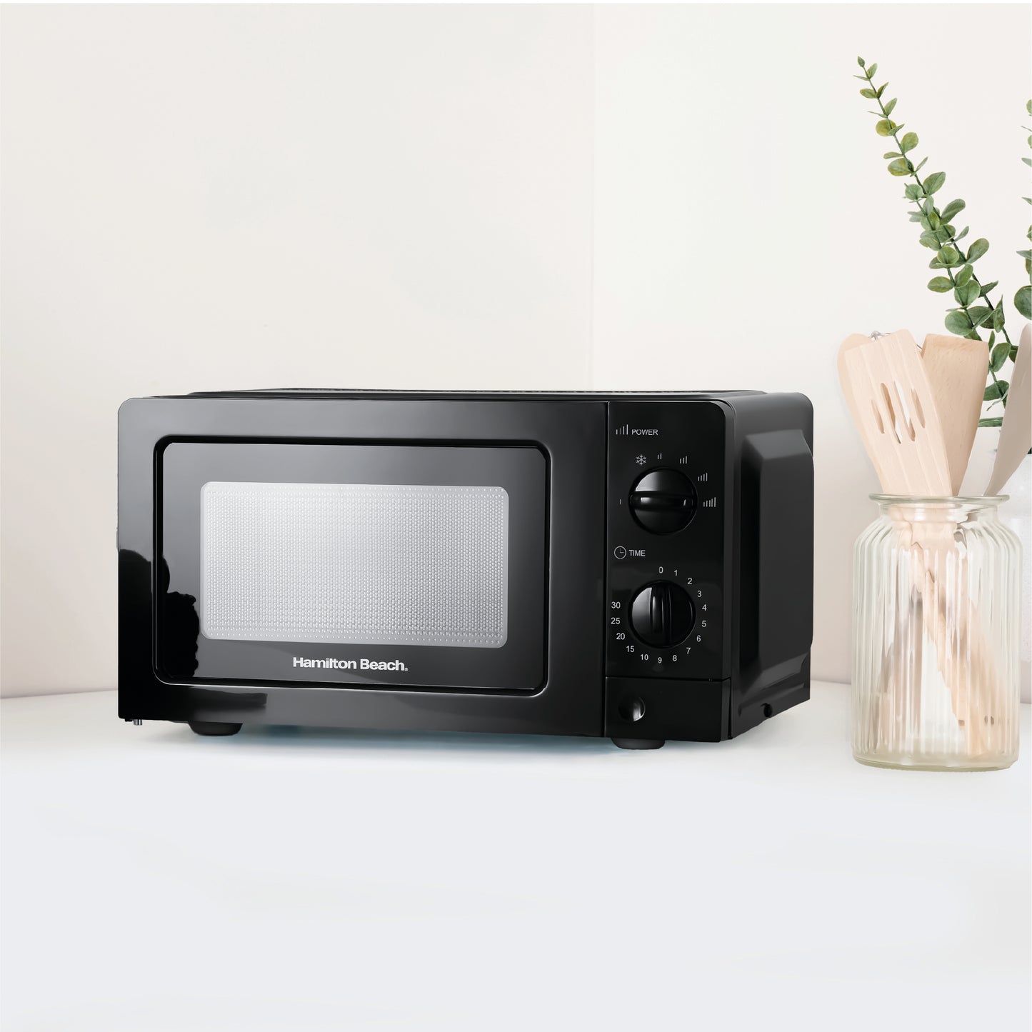 Hamilton Beach 20L Standard Black Microwave