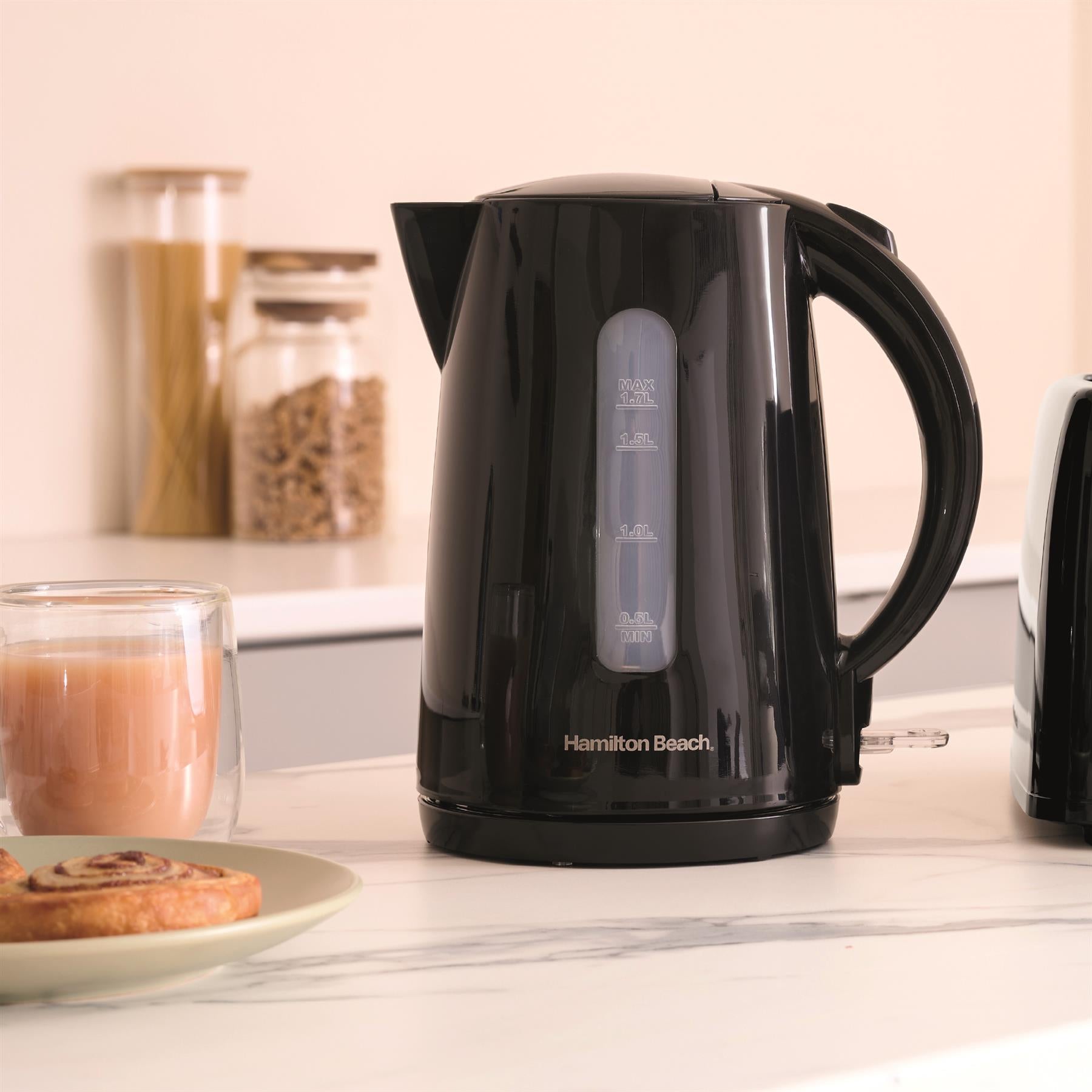 Hamilton Beach Essentials 1.7L Rapid Boil Kettle Black