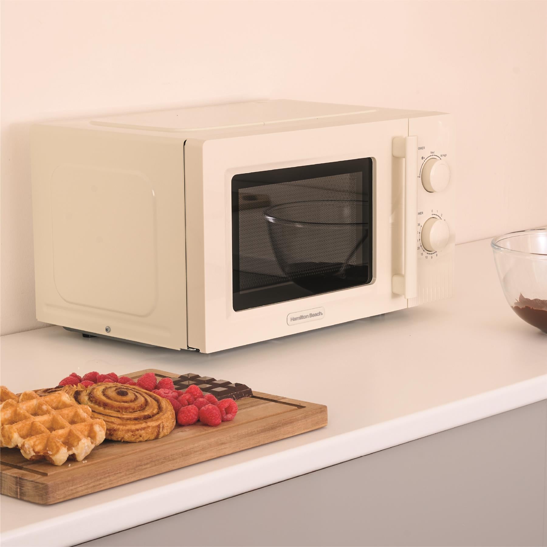 Hamilton Beach Miami Manual 800W Microwave - Sand