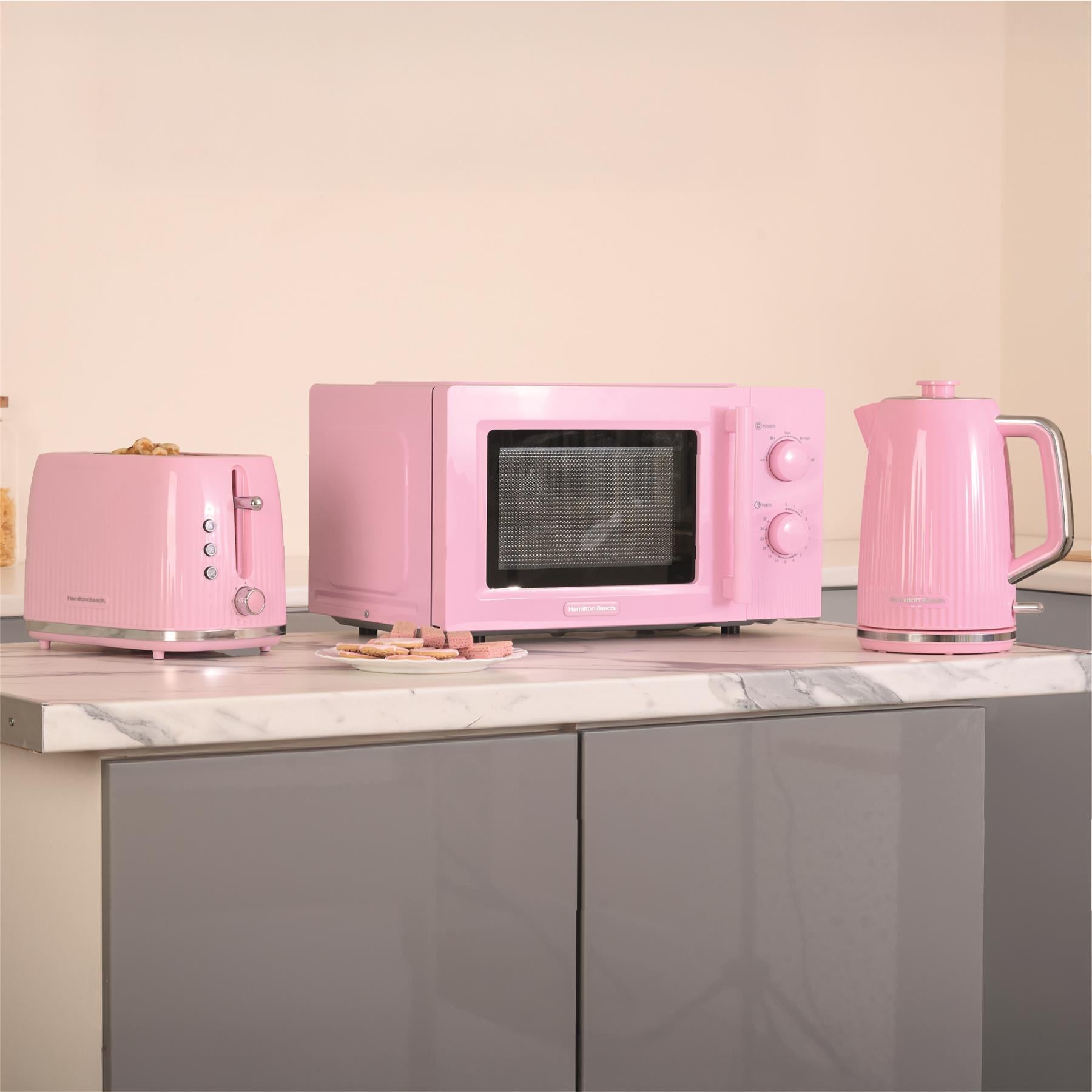 Hamilton Beach Miami Kettle, Toaster & Microwave Set - Flamingo Pink