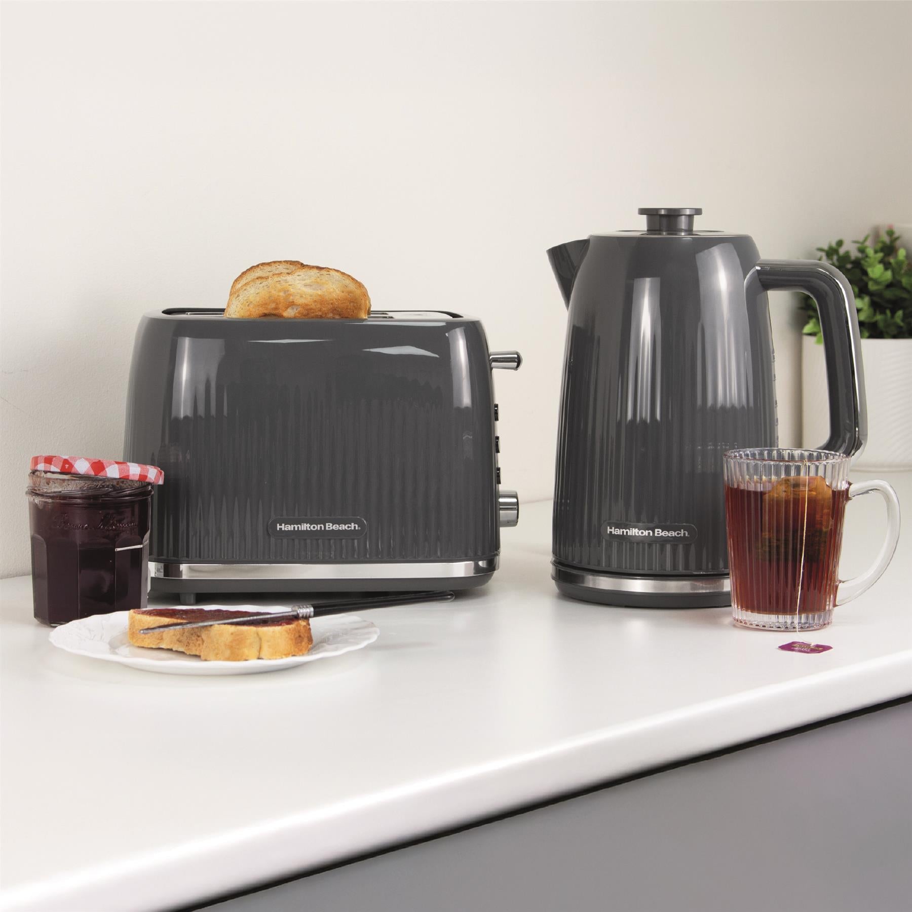Hamilton Beach Miami Kettle, Toaster & Microwave Set