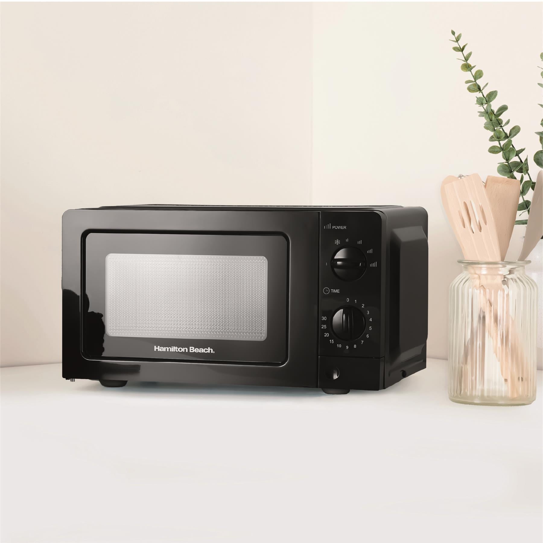 Hamilton Beach 20L Standard Black Microwave