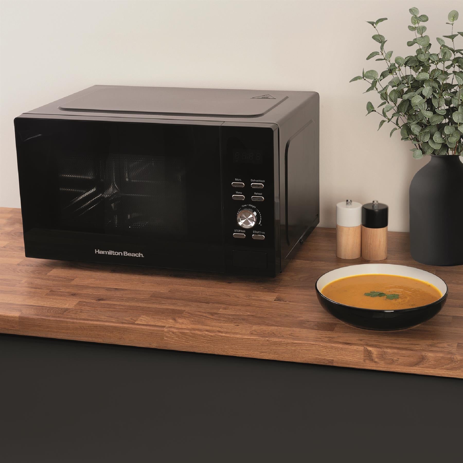 Hamilton Beach 30L Black Family Microwave