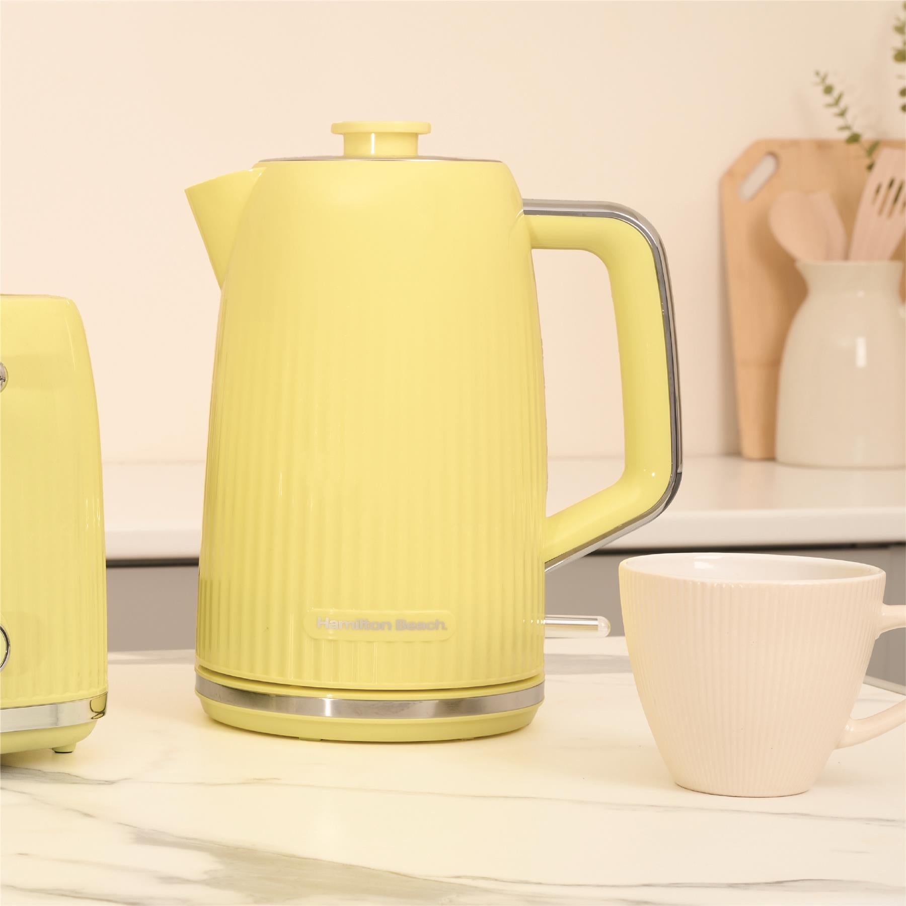 Hamilton Beach Miami Kettle & Toaster Set Banana Split
